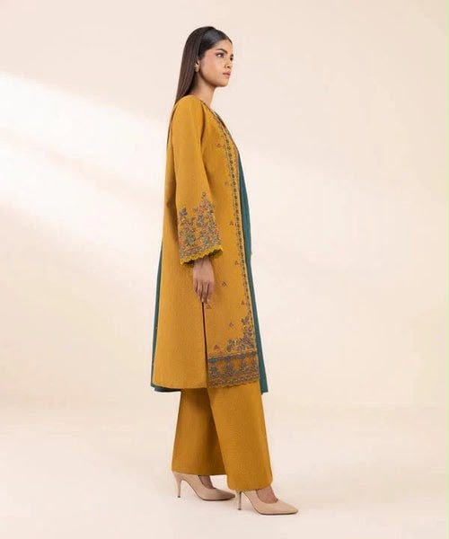 Sapphire Dhanak Full Heavy Embroidered 3Pc