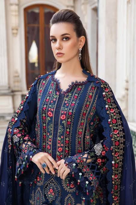 Lawn Embroidered 3Piece CODE 1004