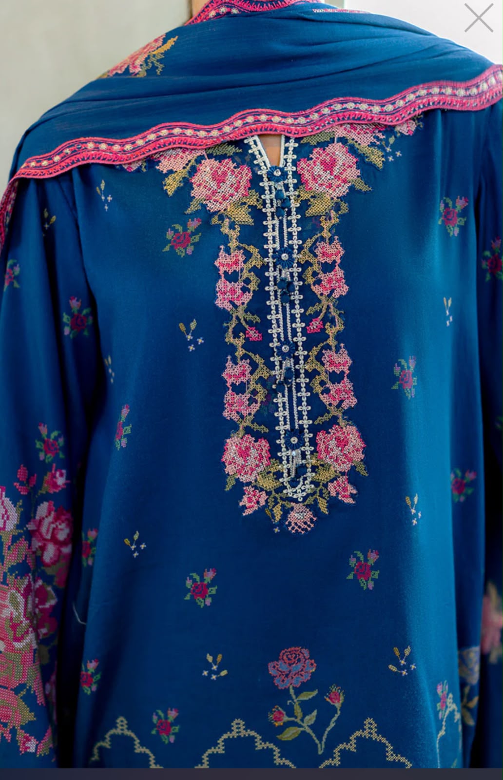 Lawn Embroidered 3Piece CODE 1070