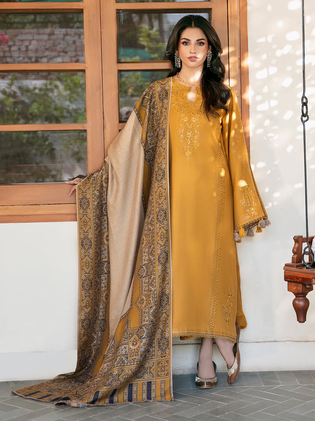Izal Dhanak Full Heavy Embroidered 3Pc