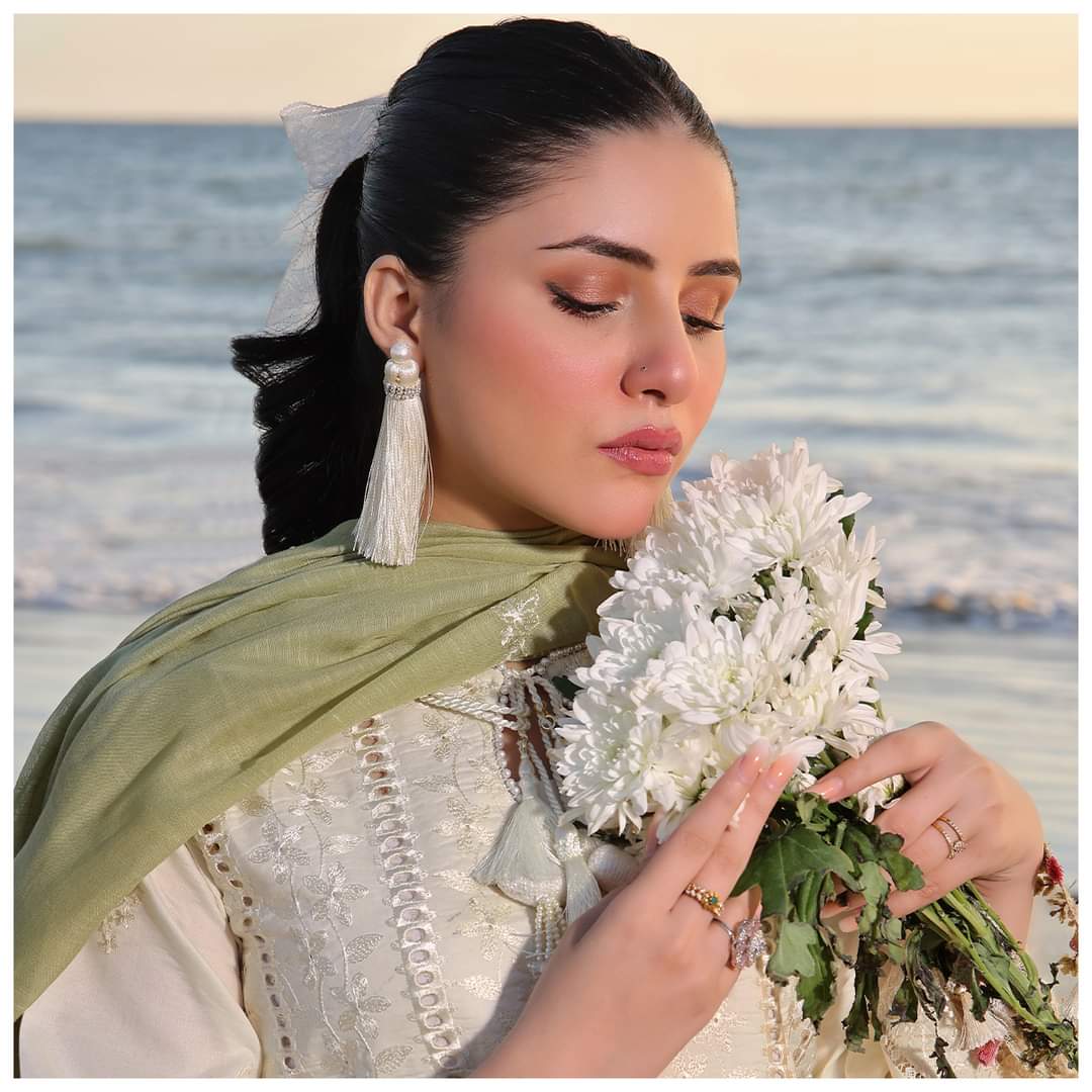 Lawn Embroidered 3Piece CODE 1017