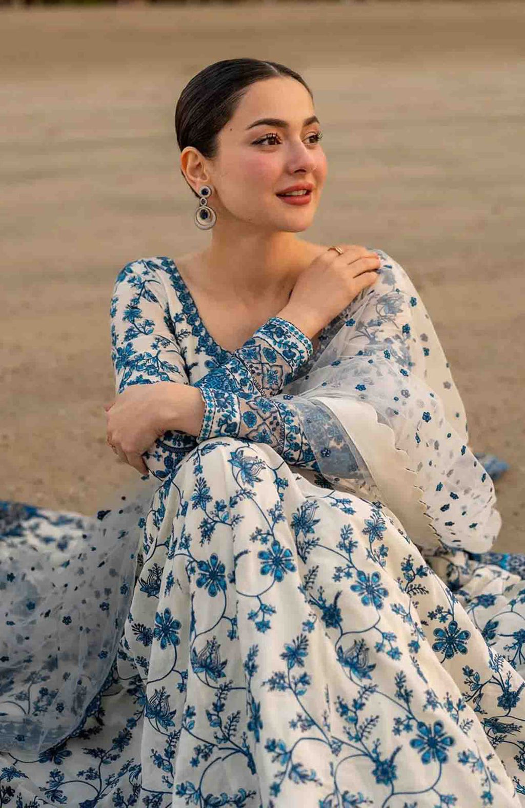 Lawn Embroidered 3Piece CODE 1020