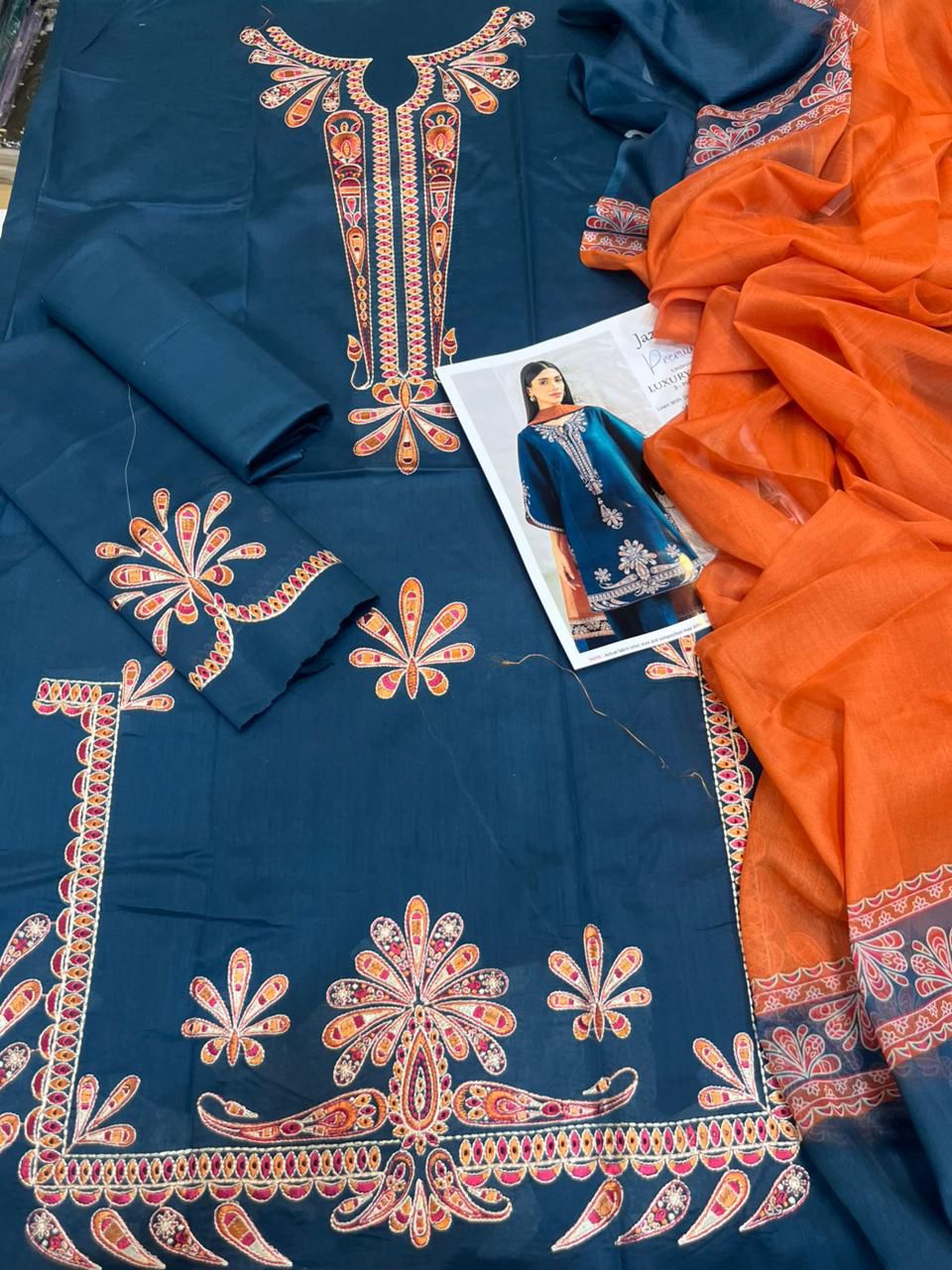 Lawn Embroidered 3Piece CODE 1036