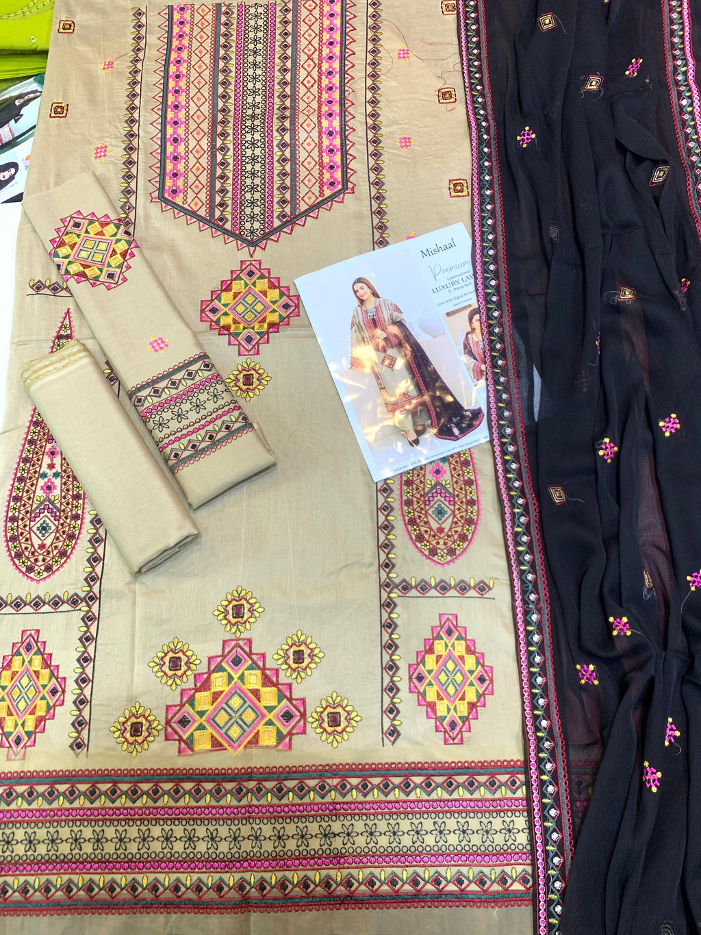 Lawn Embroidered 3Piece CODE 1031