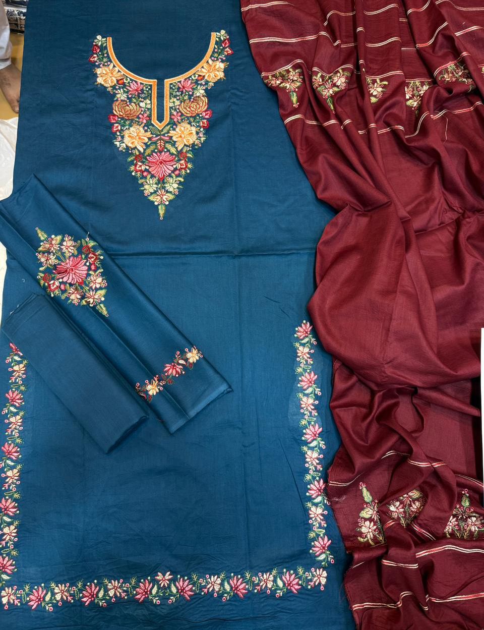 Lawn Embroidered 3Piece CODE 1046