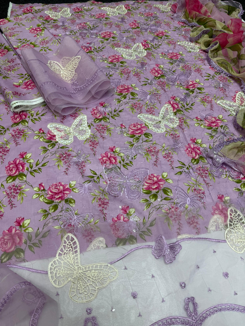 Lawn Embroidered 3Piece 🦋 Butterfly