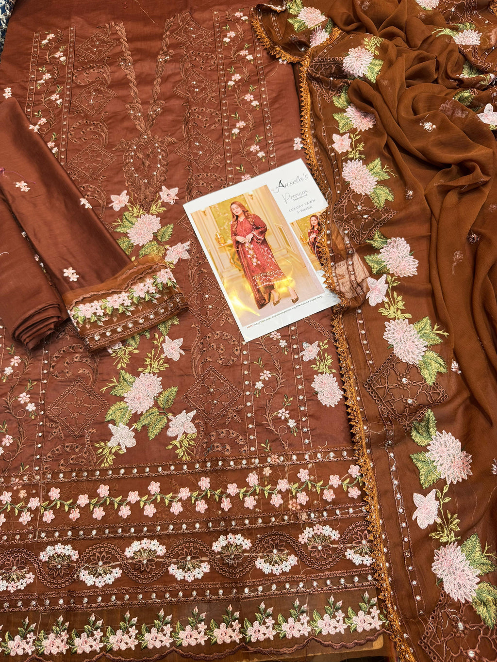 Lawn Embroidered 3Piece CODE 1055
