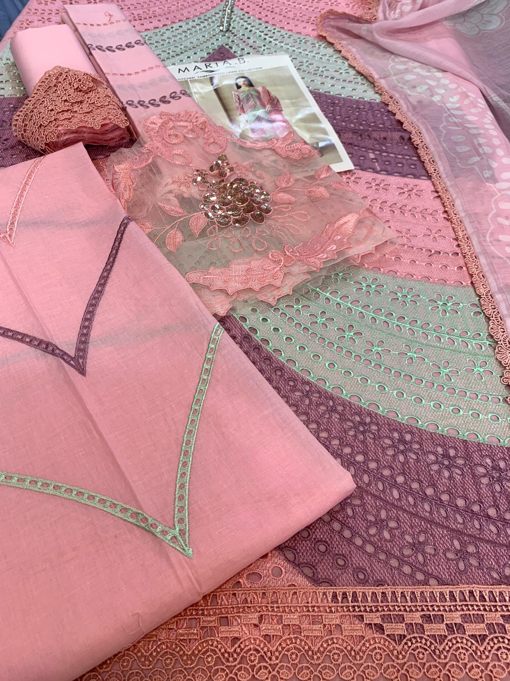 Lawn Embroidered 3Piece CODE 1065