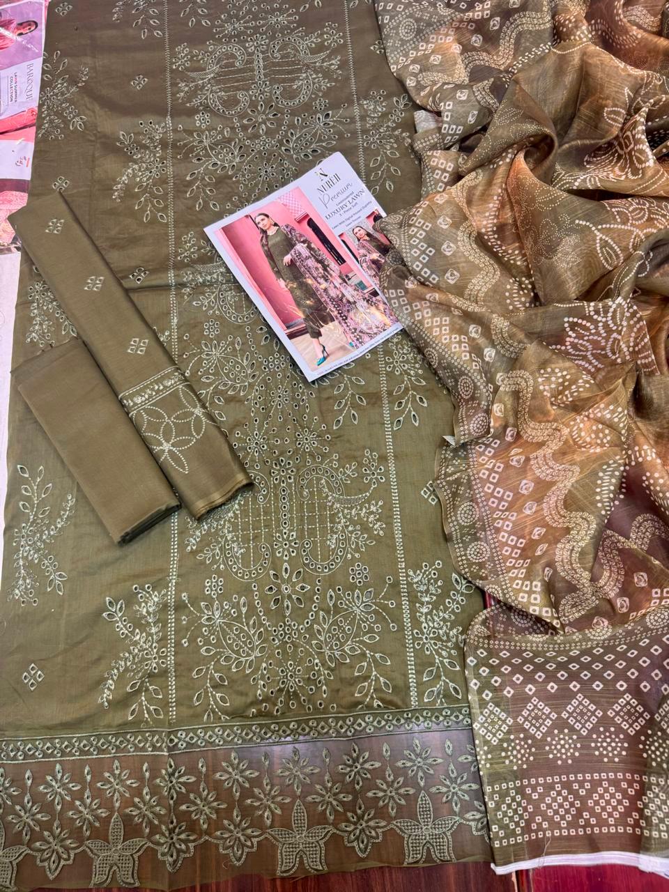 Lawn Embroidered 3Piece CODE 1064