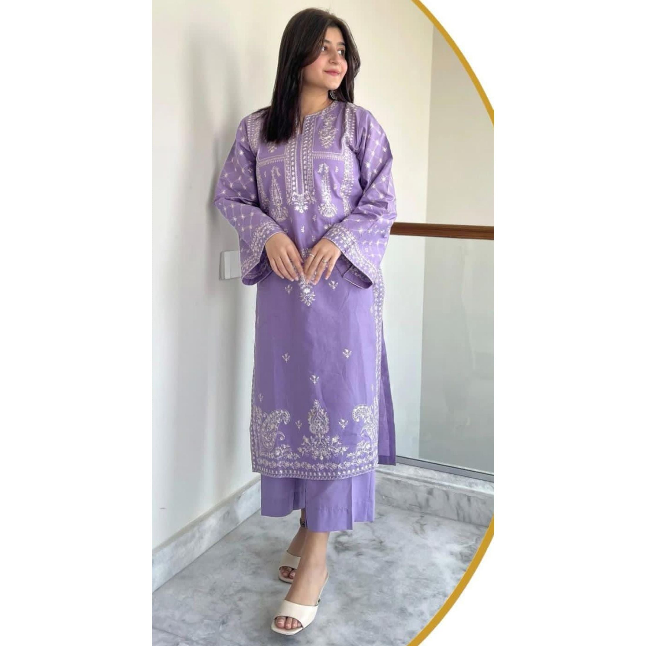 Lawn Embroidered 2Piece CODE 902