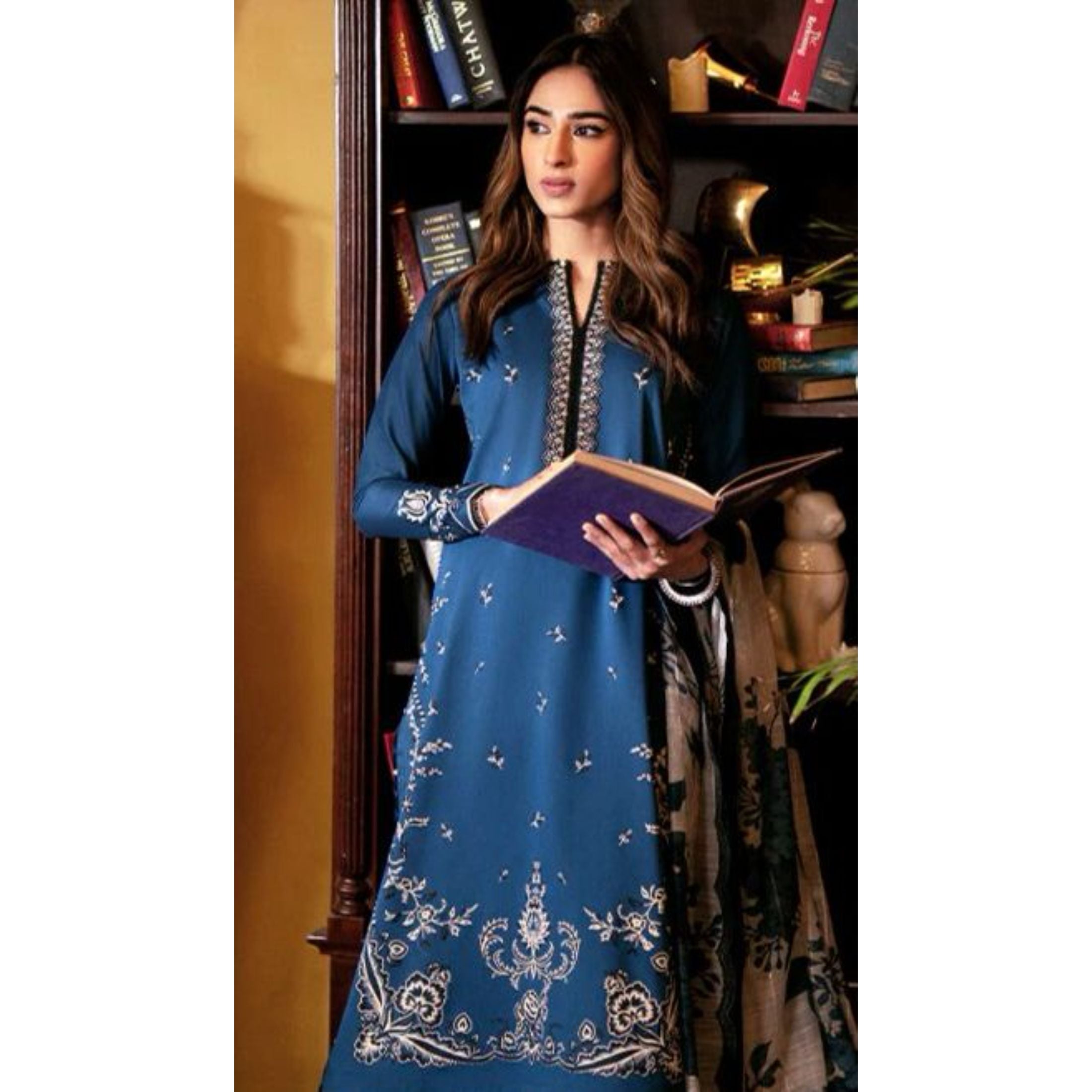 Lawn Embroidered 3Piece CODE 1030