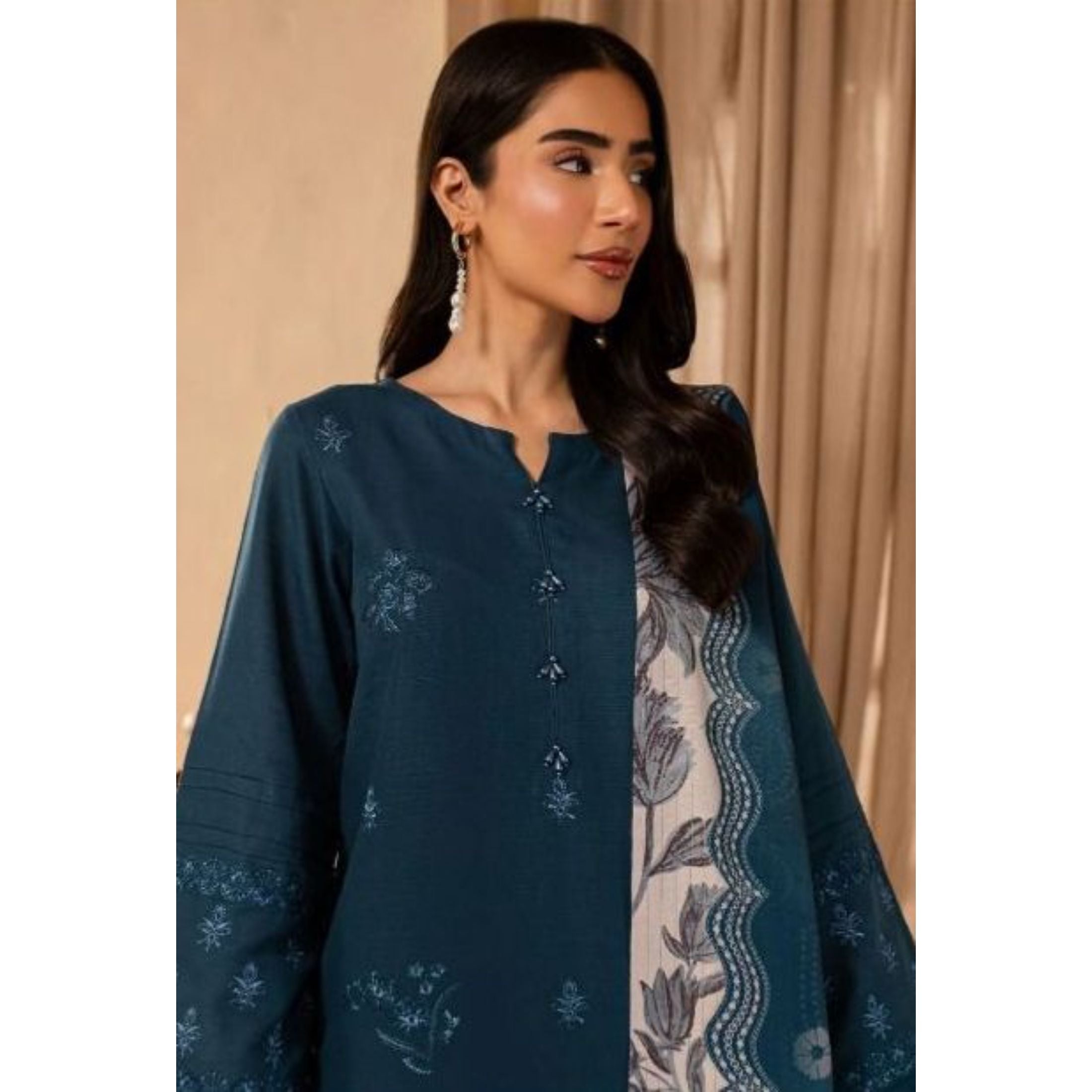 Lawn Embroidered 3Piece CODE 1032