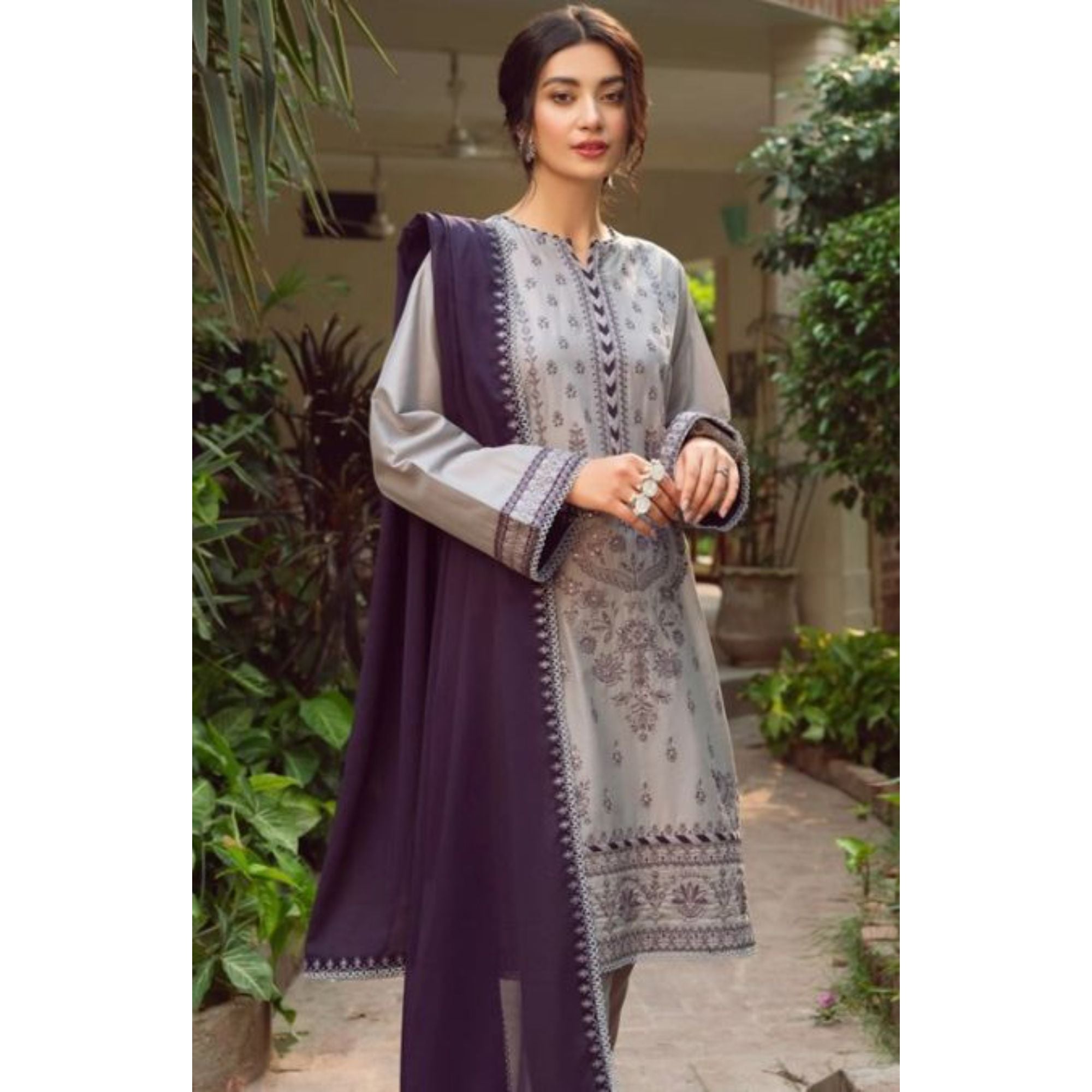 Lawn Embroidered 3Piece CODE 1063