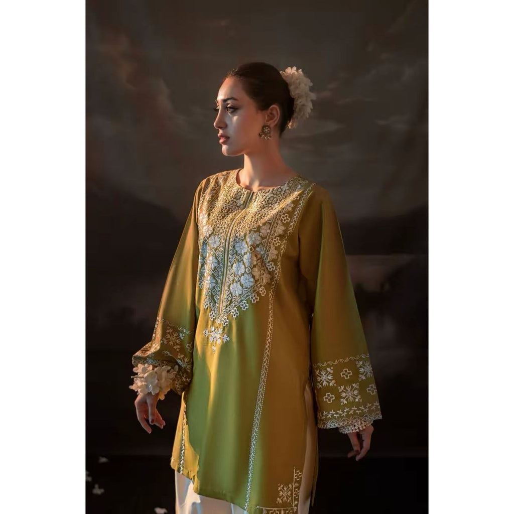 Lawn Embroidered 2Piece CODE 907