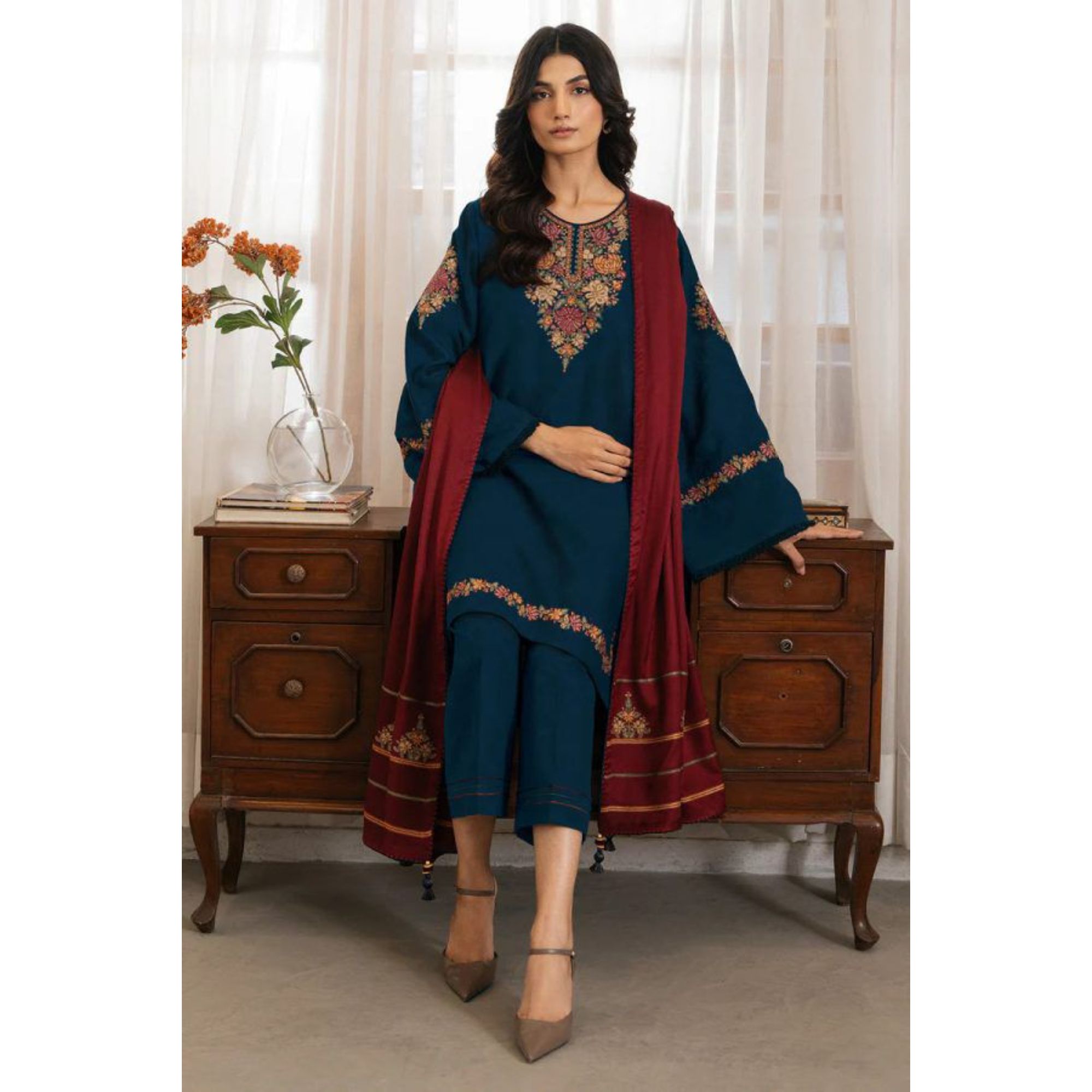 Lawn Embroidered 3Piece CODE 1046