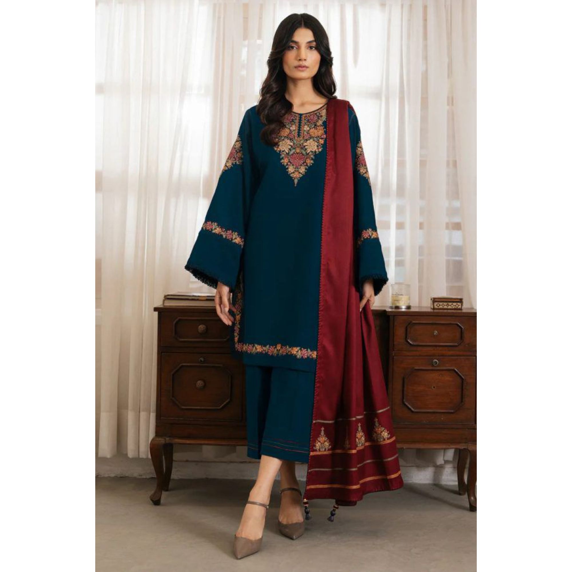 Lawn Embroidered 3Piece CODE 1046
