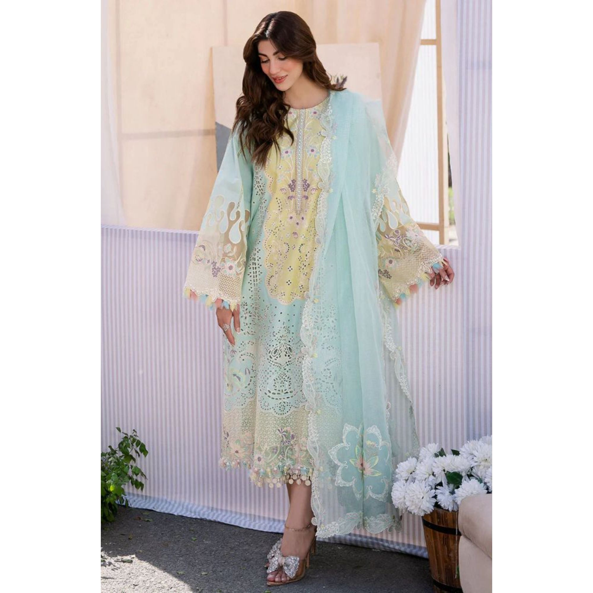 Lawn Embroidered 3Piece CODE 1054